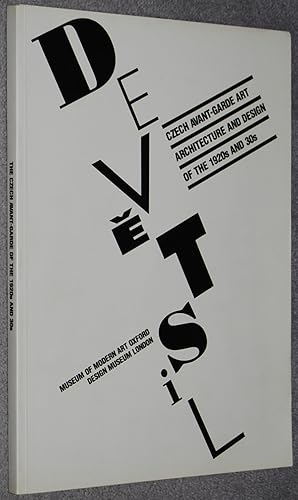 Bild des Verkufers fr Devetsil : the Czech avant-garde art architecture and design of the 1920s and 30s zum Verkauf von Springhead Books