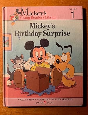 Imagen del vendedor de Mickey's Birthday Surprise: Mickey's Young Readers Library Vol. 1 a la venta por Samson Books