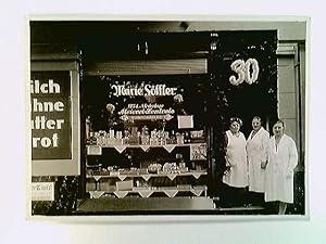 Fotografie, Laden Marie Löffler, Meierei-Zentrale, Milch, Sahne. Butter, Brot, Personen, Berlin N...