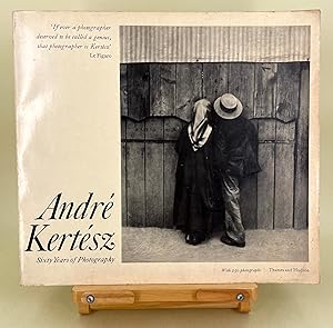 Bild des Verkufers fr Andre Kertesz sixty years of phtography zum Verkauf von Leakey's Bookshop Ltd.