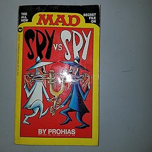 Immagine del venditore per The All New Secret File on Spy vs. Spy venduto da CKBooks