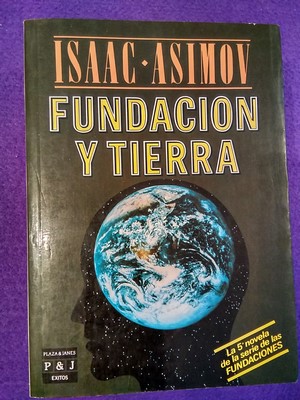 Imagen del vendedor de Fundacin y Tierra a la venta por Librera LiberActio