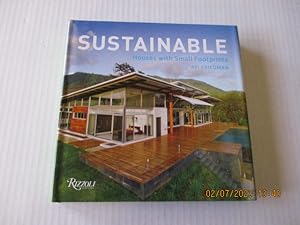 Image du vendeur pour Sustainable: Houses With Small Footprints mis en vente par Amber Unicorn Books