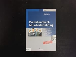 Bild des Verkufers fr Praxishandbuch Mitarbeiterfhrung. Fhrungstechniken konkret dargestellt. zum Verkauf von Antiquariat Bookfarm