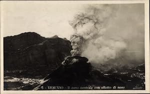 Imagen del vendedor de Ansichtskarte / Postkarte Napoli Neapel Campania, Vesuvio, II cono centrale con effetto de neve, Vulkanausbruch a la venta por akpool GmbH