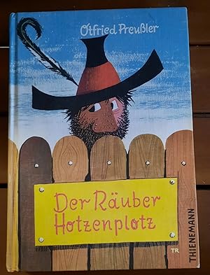 Bild des Verkufers fr Der Ruber Hotzenplotz 1: Der Ruber Hotzenplotz - gebundene Ausgabe schwarz-wei illustriert, ab 6 Jahren zum Verkauf von Remagener Bcherkrippe