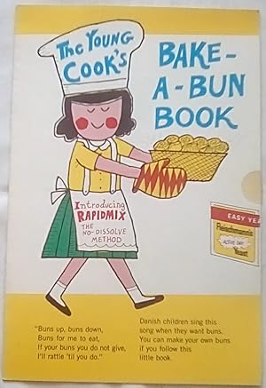 Image du vendeur pour The Young Cook's Bake-A-Bun Book mis en vente par P Peterson Bookseller