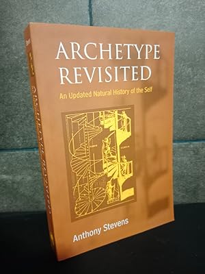 Bild des Verkufers fr Archetype Revisited: An Updated Natural History of the Self. Anthony Stevens. Ingles. zum Verkauf von Lauso Books