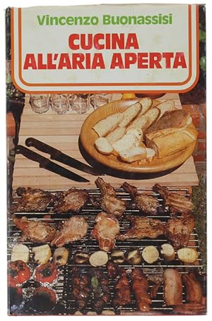 CUCINA ALL'ARIA APERTA. Spiedo, griglia, barbecue, salse, attrezzi.: