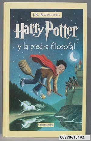Imagen del vendedor de 2002.- Harry Potter y la piedra filosofal. J.K.Rowling a la venta por EL DESVAN ANTIGÜEDADES