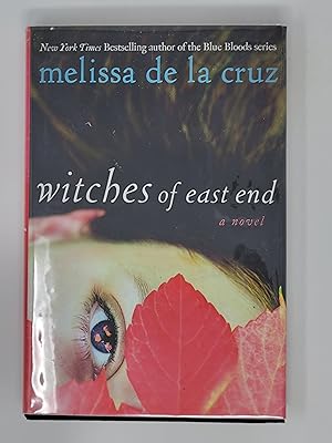 Imagen del vendedor de Witches Of East End (The Beauchamp Family, Book 1) a la venta por Cross Genre Books