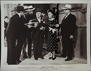 Immagine del venditore per Woman Chases Man 8 X 10 Still 1937 Miriam Hopkins, Joel McCrea, Charles Winninger venduto da AcornBooksNH