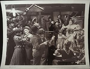 Immagine del venditore per We're Going to Be Rich 8 X 10 Still 1938 Gracie Fields, Victor McLaglen venduto da AcornBooksNH