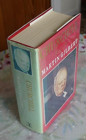 Image du vendeur pour Churchill a Life mis en vente par Bawnmore Fine and Rare Books