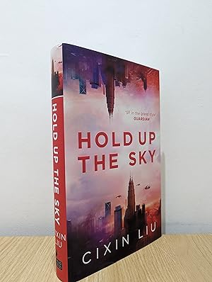 Bild des Verkufers fr Hold Up the Sky (Signed First Edition) zum Verkauf von Fialta Books