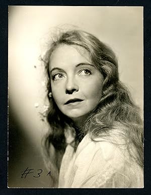HAMLET. VINTAGE PHOTO OF LILLIAN GISH AS "OPHELIA" IN THE 1936 BROADWAY PRODUCTION CO-STARRING JO...