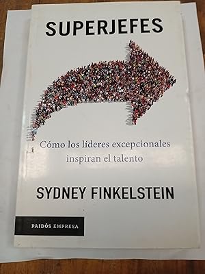 Imagen del vendedor de Superjefes a la venta por Libros nicos