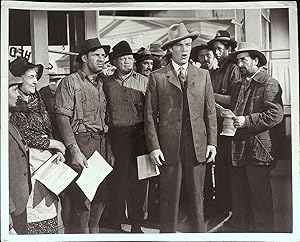 Bild des Verkufers fr Valley of the Giants 8 X 10 Still 1938 Wayne Morris, Claire Trevor, Alan Hale Sr. zum Verkauf von AcornBooksNH