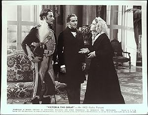 Imagen del vendedor de Victoria the Great 8 X 10 Still 1937 Anna Neagle, Anton Walbrook a la venta por AcornBooksNH