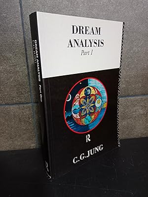 Seller image for Dream Analysis 1: Notes of the Seminar Given in 1928-30. Carl Gustav Jung. Ingls. for sale by Lauso Books