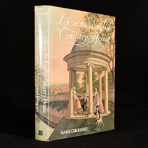 Bild des Verkufers fr Life in the English Country House: A Social and Architectural History zum Verkauf von Rooke Books PBFA