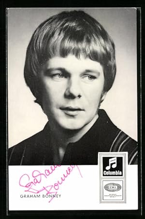 Bild des Verkufers fr Ansichtskarte Musiker Graham Bonney blickt nachdenklich in die Ferne, Autograph zum Verkauf von Bartko-Reher