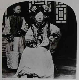 The face of China as seen by photographers & travelers 1860-1912. Preface by L. Carrington Goodrich.