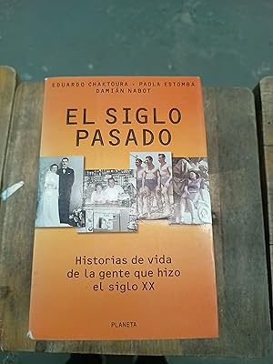 Imagen del vendedor de El siglo pasado a la venta por Libros nicos