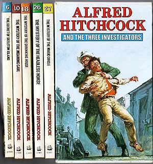 Imagen del vendedor de ALFRED HITCHCOCK AND THE THREE INVESTIGATORS SLIPCASE SET OF 5 PBS - INCLUDES #6 THE SECRET OF SKELETON ISLAND, #10 THE MYSTERY OF THE MOANING CAVE, #18 THE MYSTERY OF SHRINKING HOUSE, #26 THE MYSTERY OF THE HEADLESS HORSE, #27 THE MYSTERY OF THE MAGIC CIRCLE (1st printing) a la venta por Far North Collectible Books