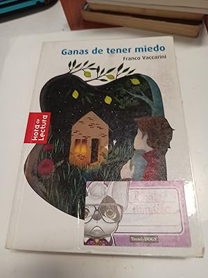 Imagen del vendedor de Ganas de tener miedo a la venta por Libros nicos