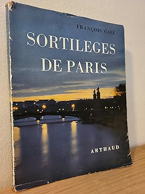 Seller image for Sortilges De Paris for sale by Losaw Service