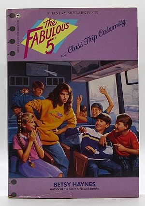 Bild des Verkufers fr Class Trip Calamity - #32 Fabulous Five zum Verkauf von Book Nook