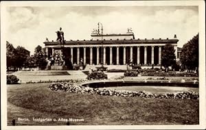 Bild des Verkufers fr Ansichtskarte / Postkarte Berlin Mitte, Lustgarten, Altes Museum zum Verkauf von akpool GmbH
