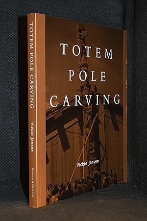 Immagine del venditore per Totem Pole Carving venduto da Burton Lysecki Books, ABAC/ILAB