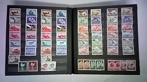 Briefmarkenalbum der 40er Jahre mit ca. 350 meist postfrischen Marken