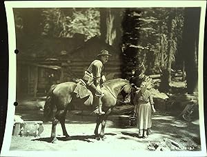 Immagine del venditore per Wild Girl 8 X 10 Still 1932 Charles Farrell, Joan Bennett, Ralph Bellamy venduto da AcornBooksNH