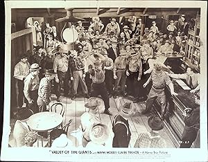 Image du vendeur pour Valley of the Giants 8 X 10 Still 1938 Wayne Morris, Claire Trevor, Alan Hale Sr. mis en vente par AcornBooksNH