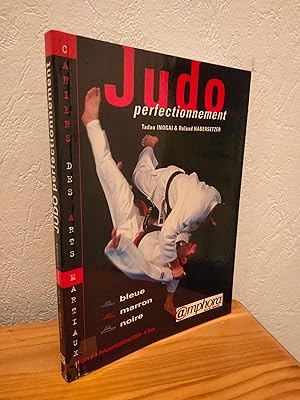 Judo Perfectionnement : Ceintures bleue, marron, noire.