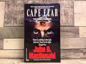 Immagine del venditore per Cape Fear (Formerly titled: The Executioners) venduto da Archives Books inc.