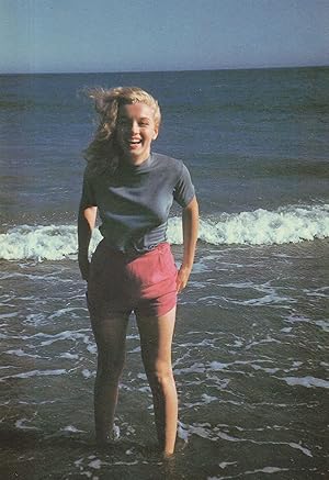 A Young Marilyn Monroe At Malibu During 1948 Rare Postcard
