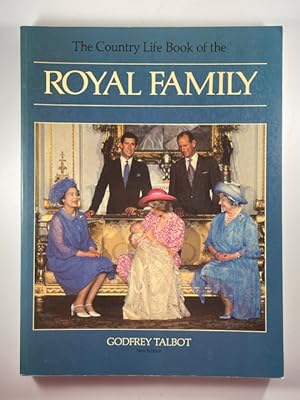 Bild des Verkufers fr The Country Life Book of the Royal Family zum Verkauf von BookEnds Bookstore & Curiosities