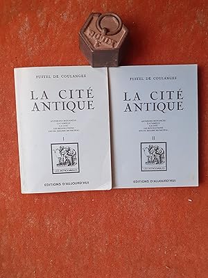 Seller image for La Cit antique - Antiques croyances, la famille, la cit, les rvolutions, fin du rgime municipal - I et II for sale by Librairie de la Garenne