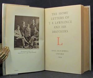 Imagen del vendedor de THE HOME LETTERS OF T.E. LAWRENCE AND HIS BROTHERS a la venta por Buddenbrooks, Inc.