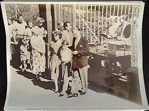 Bild des Verkufers fr On the Beach 8 x 10 Still 1959 Gregory Peck, Ava Gardner, Fred Astaire zum Verkauf von AcornBooksNH