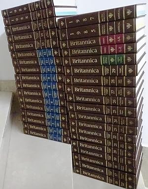 The New Encyclopaedia Britannica. Fifteenth (15. ) Edition. 32 plus 7 Volumes. = 39 Volumes. 39 V...
