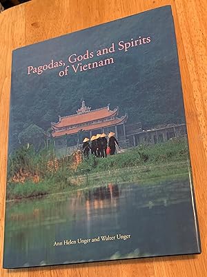 Bild des Verkufers fr Pagodas, Gods, and Spirits of Vietnam zum Verkauf von Lucky Panther Books