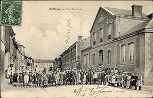 Ansichtskarte / Postkarte Attigny Ardennes, Rue Turenne, Kinder