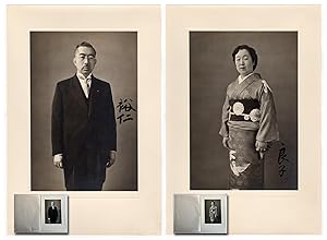 Image du vendeur pour Hirohito, Emperor (1901-1989) & Kojun, Empress (1903-2000) - Scarce oversized formal presentation photographs signed mis en vente par Andreas Wiemer Historical Autographs