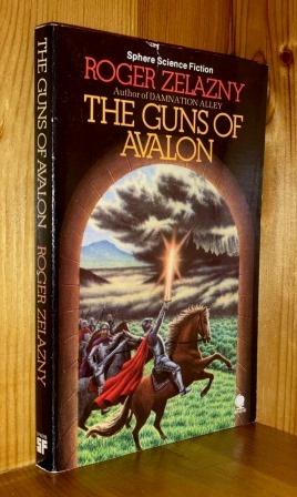 Image du vendeur pour The Guns Of Avalon: 2nd in the 'Amber' series of books mis en vente par bbs
