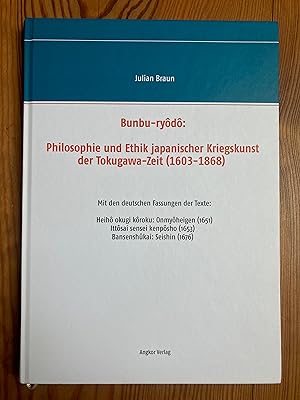 Bild des Verkufers fr Bunbu-ryd: Philosophie und Ethik japanischer Kriegskunst der Tokugawa-Zeit (1603-1868). Mit den deutschen Fassungen der Texte: Heih okugi kroku: Onmyheigen (1651) von Yamaga Soko - Ittsai sensei kenpsho (1653) von Kotoda Toshisada (Schwertkampfmeister, Itto-ryu) - Bansenshkai: Seishin (1676) von Fujibayashi Yasutake (Ninja) - Fudchishinmyroku (1629) von Soho Takuan (Zen-Mnch) - Heihkadensho (1632) von Yagyu Munenori (Schwertkampfmeister, Yagyu-ryu) - Gorin no sho (1643) von Musashi Minamoto (Schwertkampfmeister, Niten-Ichi-ryu) - Tengugeijutsuron (1728) von Issai Chozan zum Verkauf von Dirk Scholz